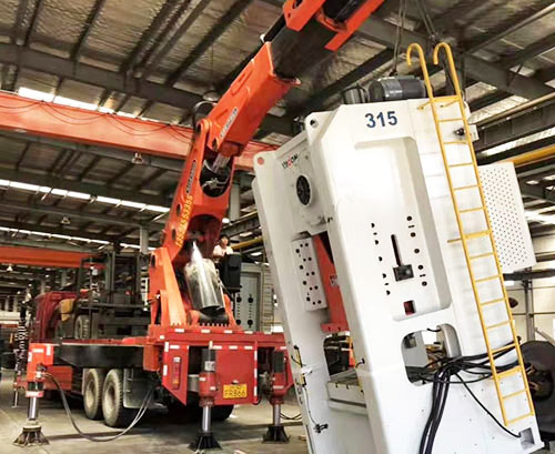 板芙镇提升工作效率，选择优质折臂吊租赁服务