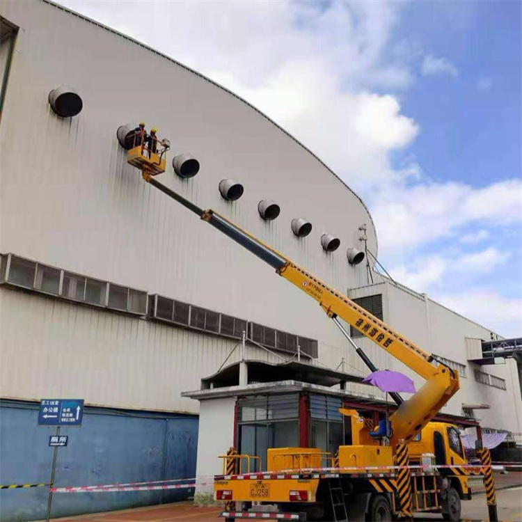 板芙镇高空作业车出租服务：专业广告牌安装解决方案