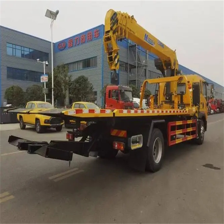 板芙镇附近小随车吊出租电话，轻松解决搬运烦恼