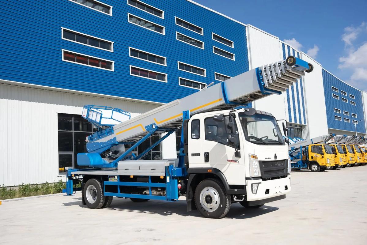 板芙镇出租云梯车高空作业车 建筑垃圾搬运