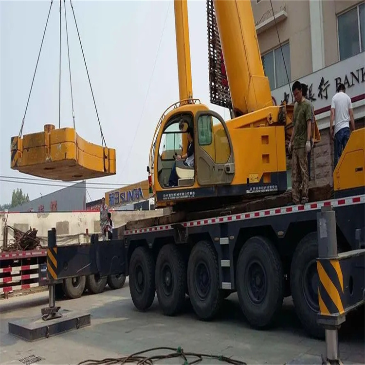 板芙镇当地吊车出租|机器吊装|75吨|工厂搬迁服务